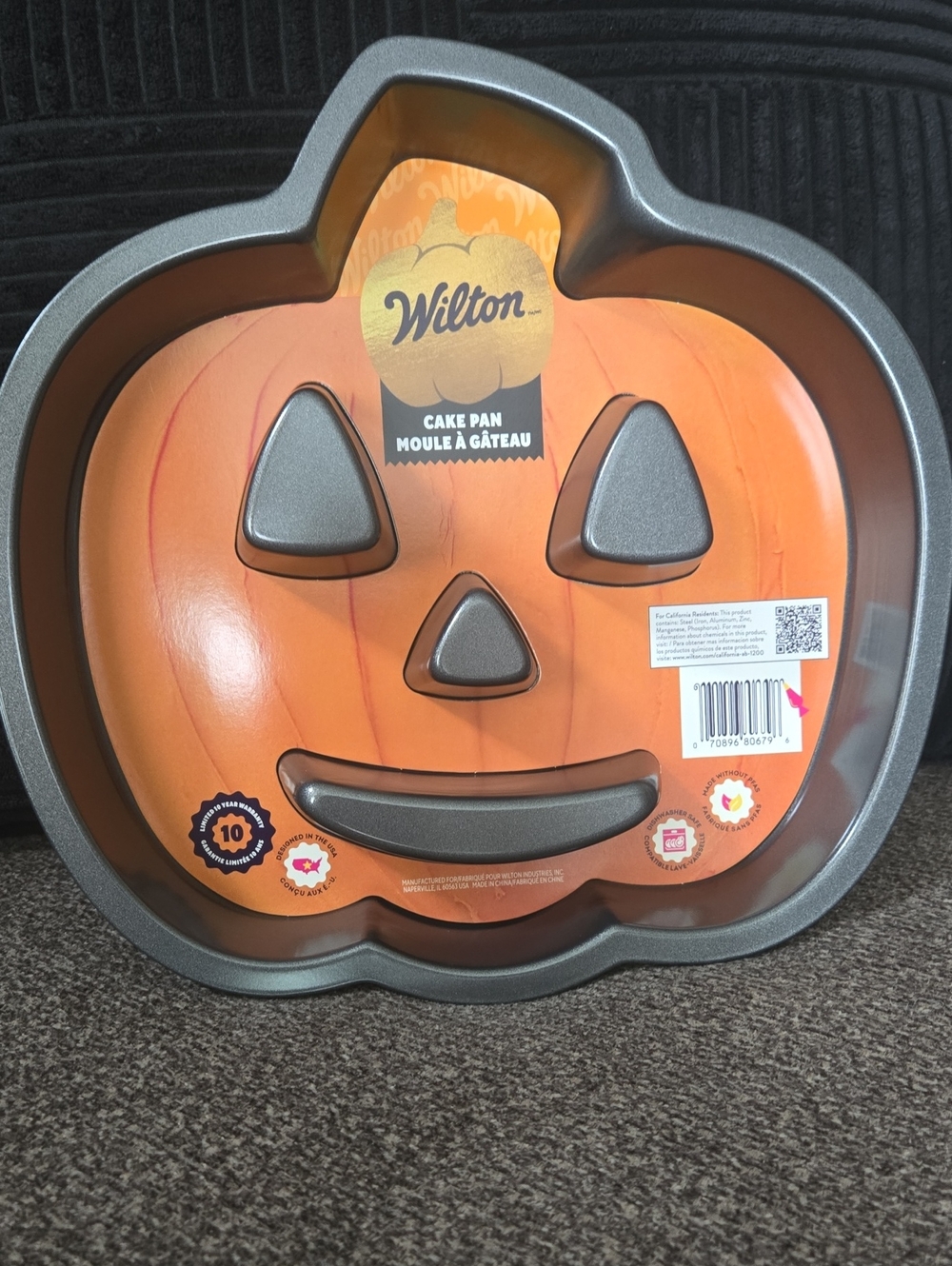 Wilton Pumpkin Jack-O'-Lantern Cake Pan